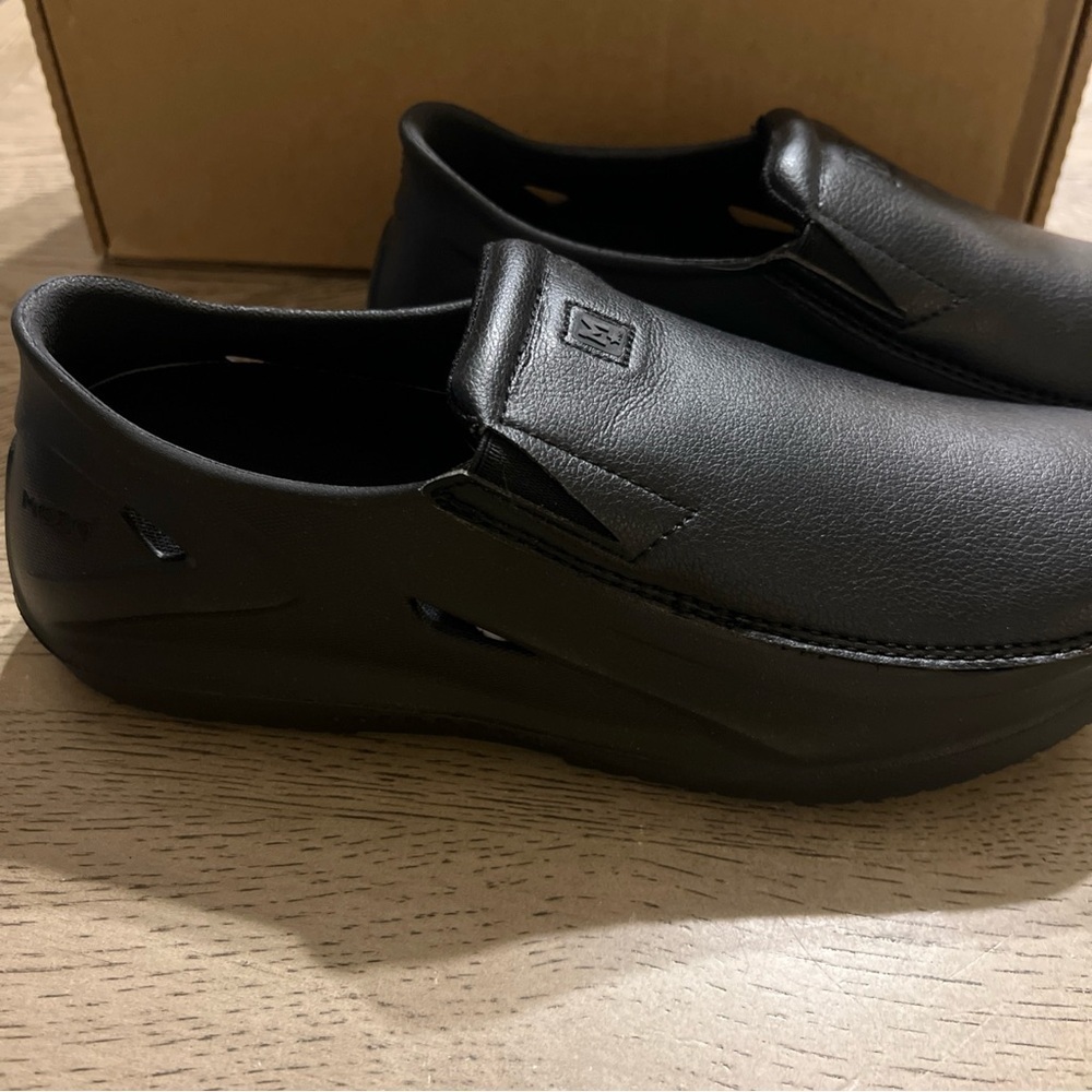 MOZO Men's Sharkz Il Loafer Us Size 10 - Picture 2 of 7